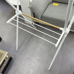 室内物干しラック X型 タオル掛け付き 幅72cm 奥行66cm 高さ131cm ホワイト 洗濯物干しの画像