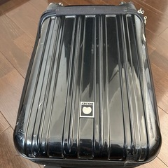 20インチのスーツケースの画像