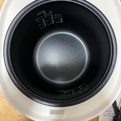 山善 マイコン炊飯ジャー YJR-DM051(W) 2024年製の画像