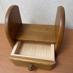 デスク上収納の画像