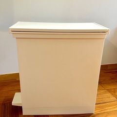 ケユカのゴミ箱の画像