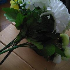 造花の花束　白系の画像