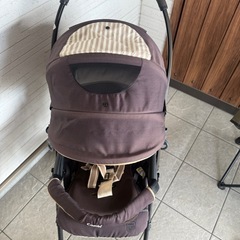 Combi ベビーカー　メチャカルハンディα
の画像