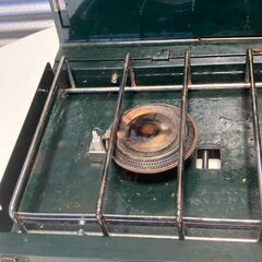 店頭引き渡し 中古現状品 動作未確認 Iwatani イワタニ TWIN BURNER ツインバーナー CB-55E アウトドア キャンプの画像