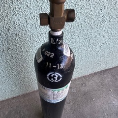 酸素ボンベ3 　空ボンベ
の画像