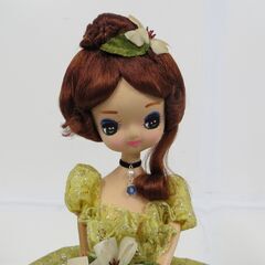 置物 スキヨ人形 スキヨドール フランス人形 黄色いドレス 幅38cm×奥行28cm×高さ46cmの画像