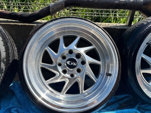 HLK 15インチ 8j