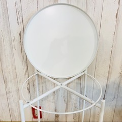 IKEA⭐️円形サイドテーブル【グッディーズ】の画像