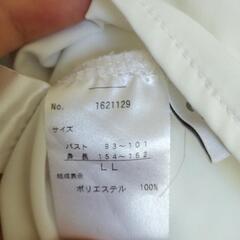 白色　トップスの画像