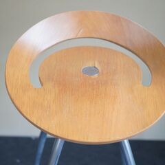 【東京都品川区で直接引渡し可能な方のみ】MAGIS LYRA STOOL　高級／カウンターチェアの画像