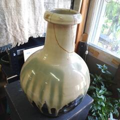 金継ぎ花瓶の画像