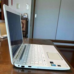 東芝 dynabook Corei3 SSD メモリー8G 美品の画像
