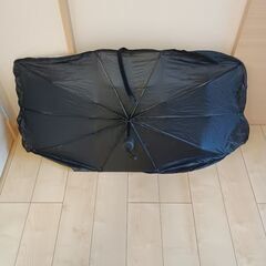車の車内日よけの画像