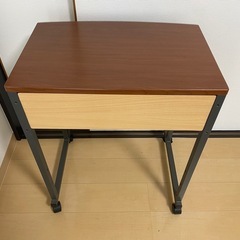 【値下げしました】パソコンデスクの画像
