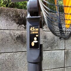 夏本番！脚を畳めるのも魅力的な業務用扇風機！の画像