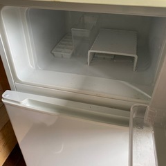 2ドア冷蔵庫の画像