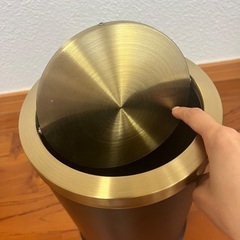 ゴミ箱の画像
