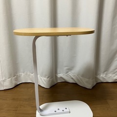 サイドテーブルの画像