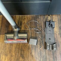 ジャンク ダイソン DC62 コードレスクリーナー 充電器 掃除機の画像