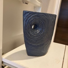 焼き物、花瓶？の画像