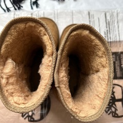 アクリル素材ポンチョ&ムートンブーツ(レディース)の画像