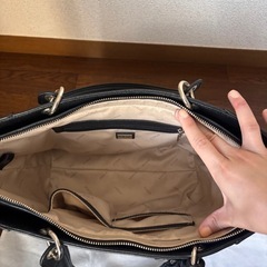 GUESSバッグの画像