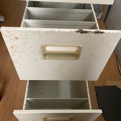 【引き取り内定】縦4段キャビネットの画像