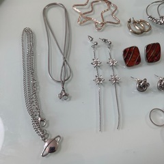 【まとめて13点500円】ピアス　リング　ネックレスなどの画像