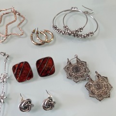 【まとめて13点500円】ピアス　リング　ネックレスなどの画像
