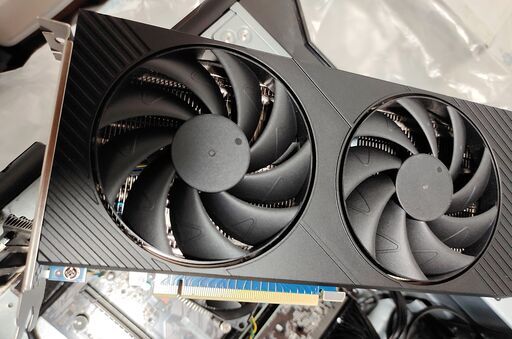 玄人志向 Intel ARC A580 RX6600同等性能 (Ω) 八王子のPCパーツ