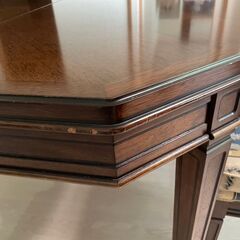 日本の老舗高級家具マルニ木工 ダイニングテーブルセット ★現金払い応相談（地中海ロイヤル-伸長式テーブル＋キャスター付きチェア4脚） の画像