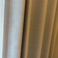 薄いグレーカーテン4枚セットの画像