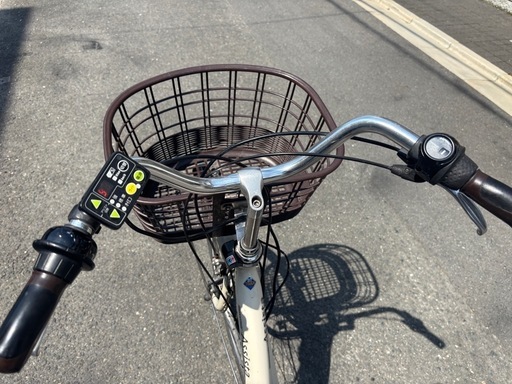 板橋区　引取り限定　YAMAHA アシスタ 電動アシスト自転車 シルバー 板橋区 引取り限定 YAMAHA アシスタ 電動アシスト自転車