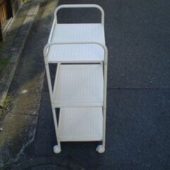 メーカー不明　3段ラック　幅43cm　奥行30㎝　高さ80cmの画像