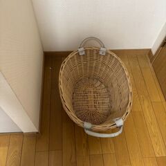 自然素材　バスケット　かご　籠　ランドリーバスケット　床上収納　かごの画像
