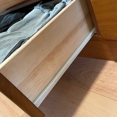 カントリー調ローチェスト　タンス 4段 木製 衣類収納 の画像
