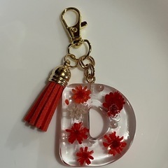 ハンドメイド＊レジンキーホルダー(赤)の画像
