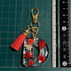 ハンドメイド＊レジンキーホルダー(赤)の画像