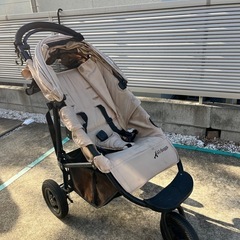 エアバギー　ハンドルブレーキ・レインカバー・空気入れ付きの画像