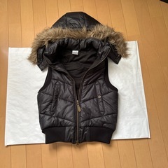 NIKEレディースベスト(S)未使用品に近いの画像