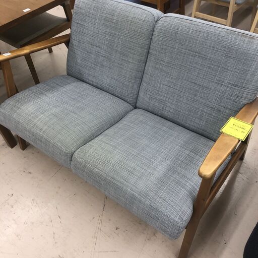 【ジャングルジャングル和歌山店】【Wa1898】ソファー   グレー系      リユースショップ リサイクルショップ 中古家具 中古家電 中古自転車 古着 冷蔵庫 洗濯機 エアコン 電子レンジ テレビ オフィス家具 ヴィンテージ アンティーク  和歌山市 岩出市 海南市 岬町 和歌山 大阪