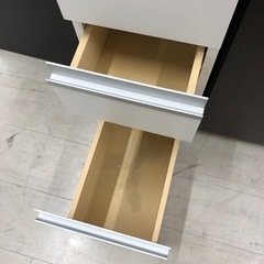 ランドリー用チェスト　1枚扉　4段　キズ有　ホワイト　【トレファク堺福田】の画像
