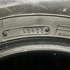 DUNLOP WINTER MAXX WM02 195/65R15 15インチ スタッドレス 4本 22年製 バリ溝 カローラツーリング ノア セレナ アイシス等　(KTB317)クレジットカード QRコード決済可能の画像