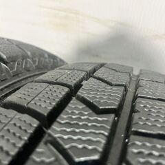 DUNLOP WINTER MAXX WM02 195/65R15 15インチ スタッドレス 4本 22年製 バリ溝 カローラツーリング ノア セレナ アイシス等　(KTB317)クレジットカード QRコード決済可能の画像