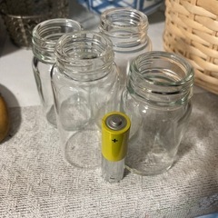 小瓶4つの画像