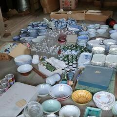 大量の食器　一括で引き取れる方の画像