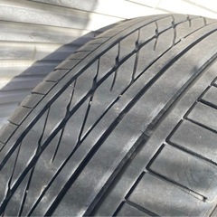 イーグルナスカー215/60R17の画像