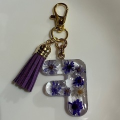 ハンドメイド＊レジンキーホルダー(紫)の画像