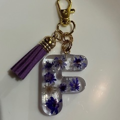 ハンドメイド＊レジンキーホルダー(紫)の画像