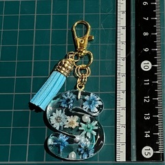 ハンドメイド＊レジンキーホルダー(青)の画像